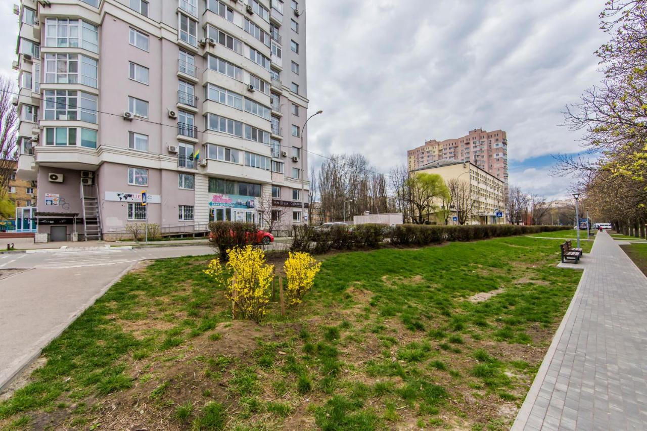 Просторная Однокомнатная Квартира Возле Скоростного Трамвая Kyiv Exterior photo