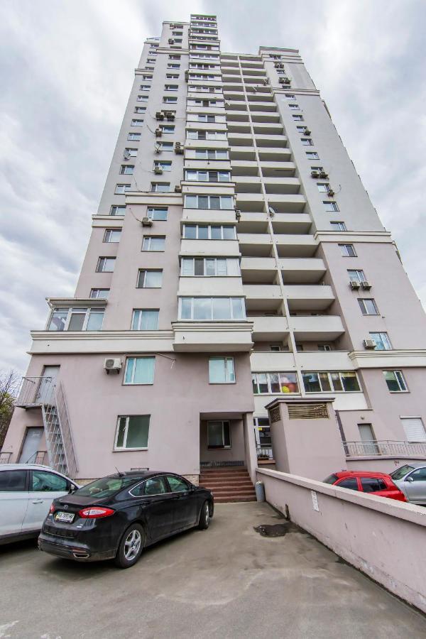 Просторная Однокомнатная Квартира Возле Скоростного Трамвая Kyiv Exterior photo